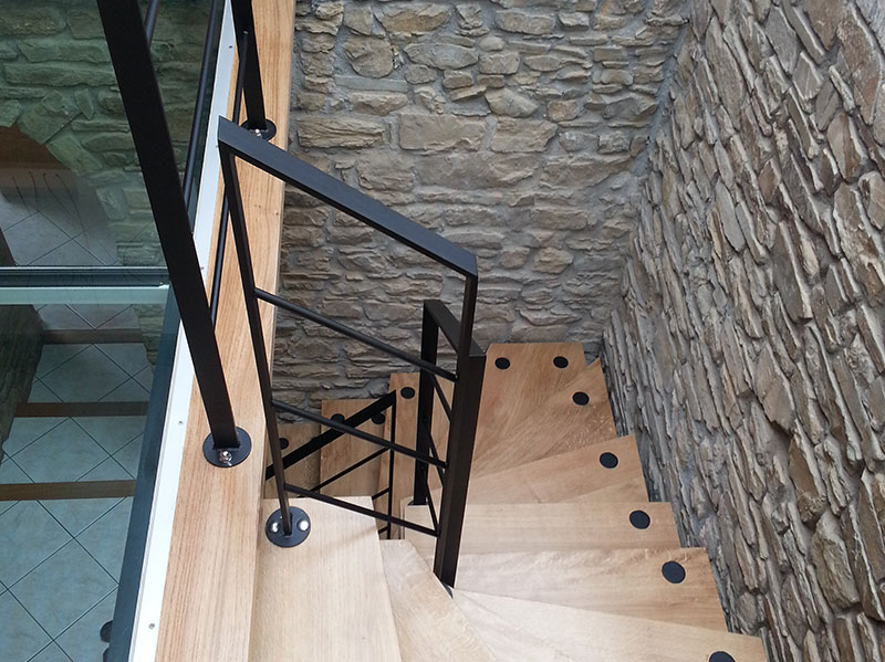 Escalier bois clair